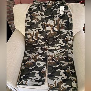 NWT Camo Convertible Pants